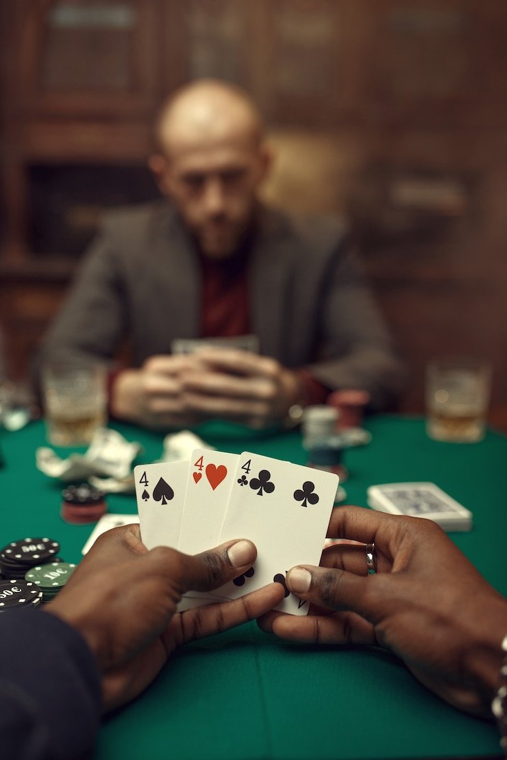 Live Roulette betting board displaying number layout and inside/outside bets